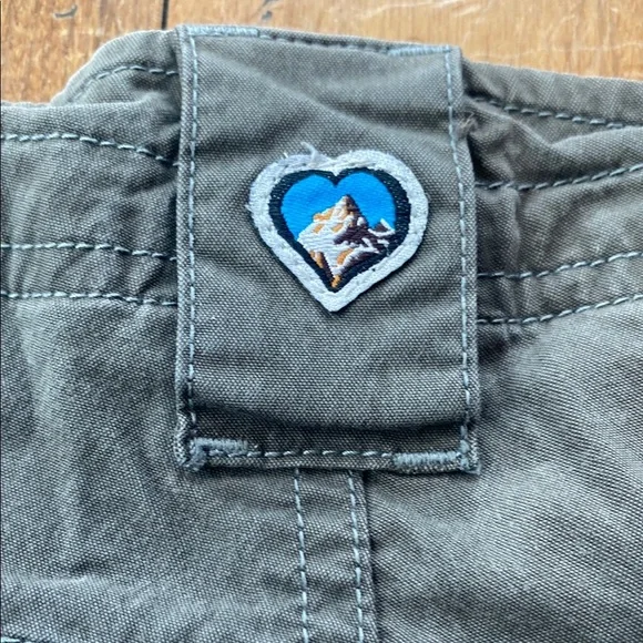 Kuhl hiking Gray Cargo Shorts - Picture 3 of 5